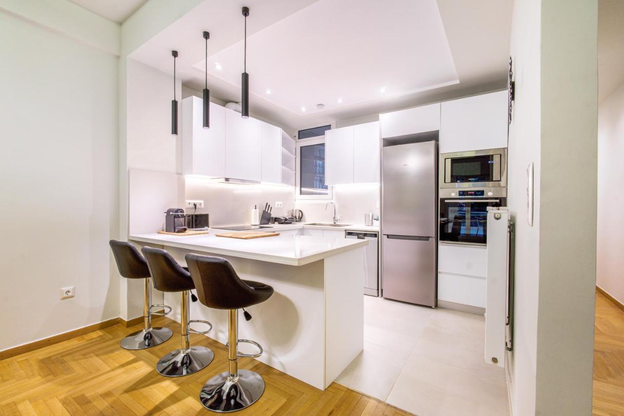 Апартаменты Urban Luxury On A Quiet Street In The Center Of Афины Экстерьер фото